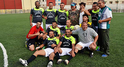 قدماء لاعبي الناظور والدريوش في نزال كروي إحتفالا بعيد الشباب وثورة الملك والشعب