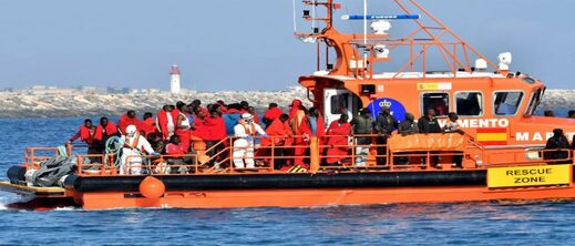 محكمة إسبانية تقضي بعدم قانونية ترحيل المهاجرين في البحر محكمة إسبانية تقضي بعدم قانونية ترحيل المهاجرين في البحر