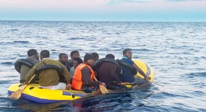 مهاجرون أفارقة يتمكنون من الوصول إلى مليلية عبر قارب انطلق من شاطئ بالناظور