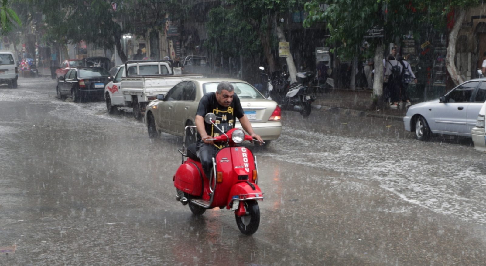 بسبب سوء الأحوال الجوية.. وزارة التجهيز تحذر مستعملي الطرق بسبب سوء الأحوال الجوية.. وزارة التجهيز تحذر مستعملي الطرق