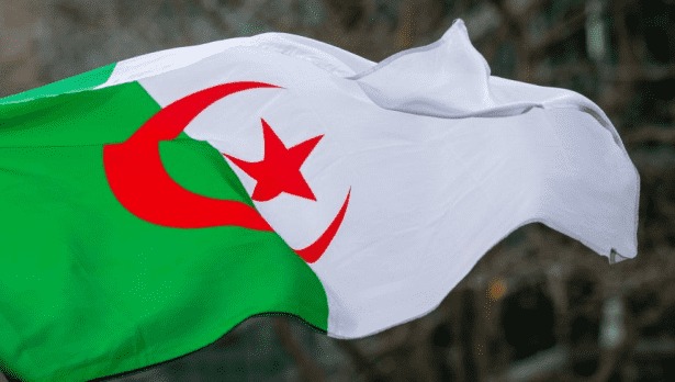 وفاة رئيس حكومة الجزائر الأسبق عن عمر يناهز 88 سنة وفاة رئيس حكومة الجزائر الأسبق عن عمر يناهز 88 سنة