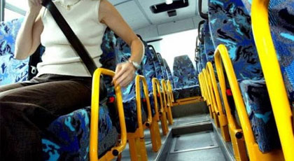 ركاب الحافلات ملزمون بوضع حزام السلامة بداية من السنة المقبلة‎