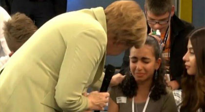 ألمانيا ترفض إغلاق حدودها في وجه اللاجئين و آلاف الناظوريين عالقون باليونان يتنظرون الدخول ألمانيا ترفض إغلاق حدودها في وجه اللاجئين و آلاف الناظوريين عالقون باليونان يتنظرون الدخول