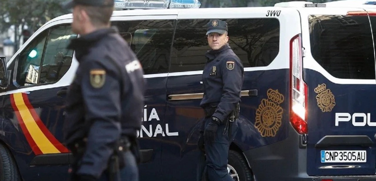 توقيف 5 أشخاص لهم علاقة بشبكة موكرومافيا المغربية بماربيا توقيف 5 أشخاص لهم علاقة بشبكة موكرومافيا المغربية بماربيا