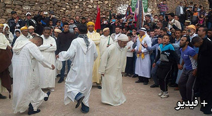 مريدو الطريقة العيساوية يحيون عيد المولد النبوي بزاوية سيدي مَحمد اعيساوي بني شيكر‎