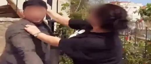 رشيد الوالي يعلق على حادثة الصفع.. ويحذر من “حصانة غير عادلة” للمرأة رشيد الوالي يعلق على حادثة الصفع.. ويحذر من “حصانة غير عادلة” للمرأة