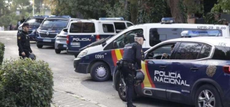 إسبانيا.. إدانة موظفة متورطة في تزوير تصاريح نقل البضائع إلى المغرب إسبانيا.. إدانة موظفة متورطة في تزوير تصاريح نقل البضائع إلى المغرب