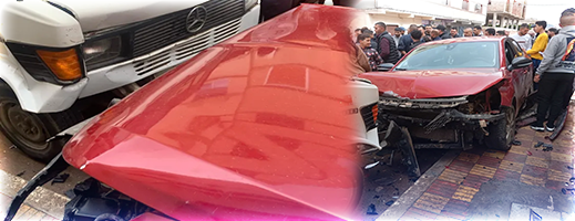 حادث سير بين ثلاث سيارات يهز أزغنغان حادث سير بين ثلاث سيارات يهز أزغنغان