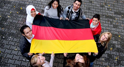 إبتسامة لا تعني مغازلة.. هكذا تربي ألمانيا المهاجرين من أجل الإندماج بسرعة‎