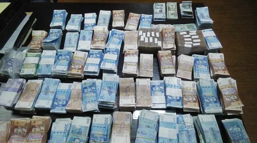 من داخل شركة نقل الأموال.. عصابة تسرق مليار ونصف كانت موجهة للصرافات البنكية وتفرّ إلى تركيا