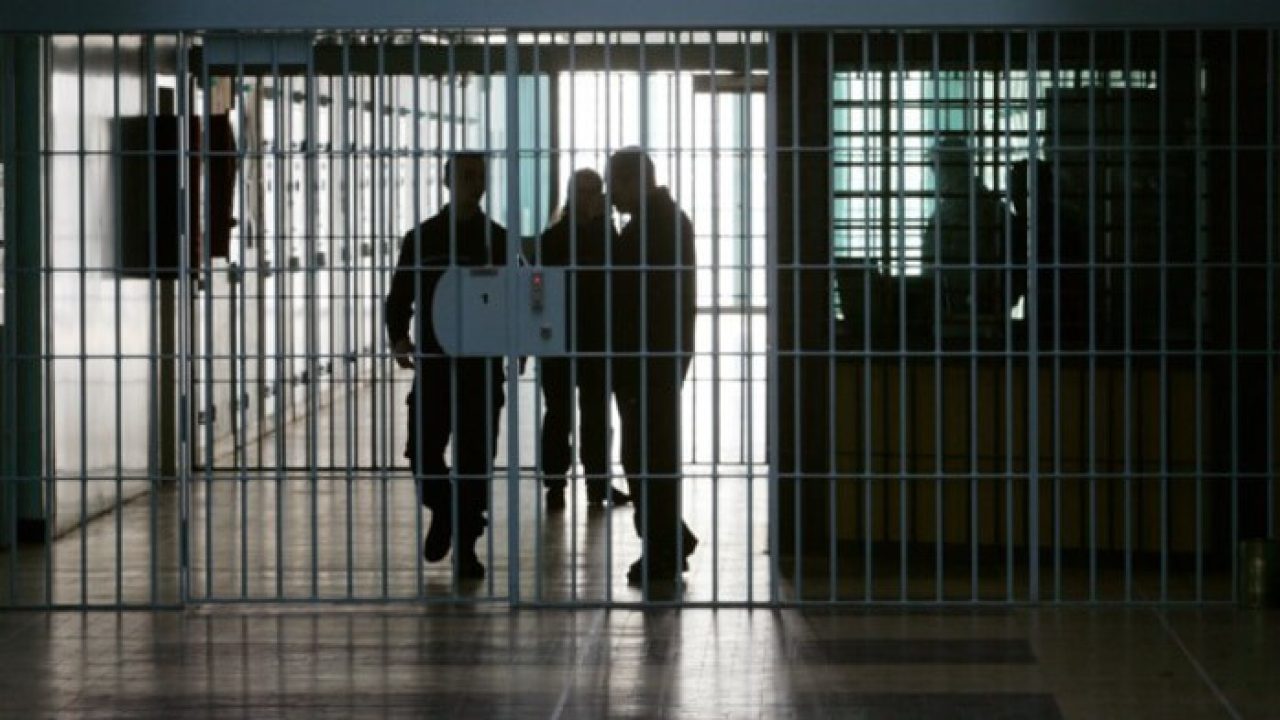 هروب مثير من سجن بلجيكي قبل زيارة ملكية يشعل جدلًا واسعًا