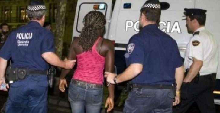عملية أمنية تتمكن من تحرير 18 امرأة من قبضة شبكة للدعارة بإسبانيا