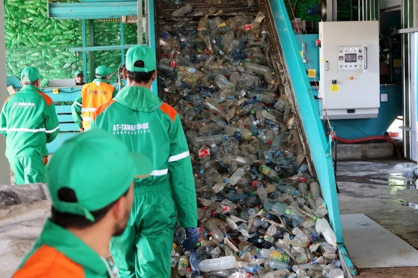 136 رخصة لاستيراد نفايات الخارج إلى المغرب.. والوزارة تبرر