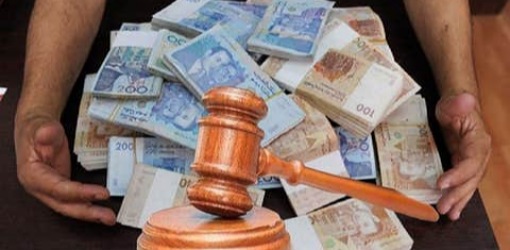 منتخبون متورطون في ملفات فساد يهربون ممتلكاتهم إلى أقاربهم هرباً من المحاسبة