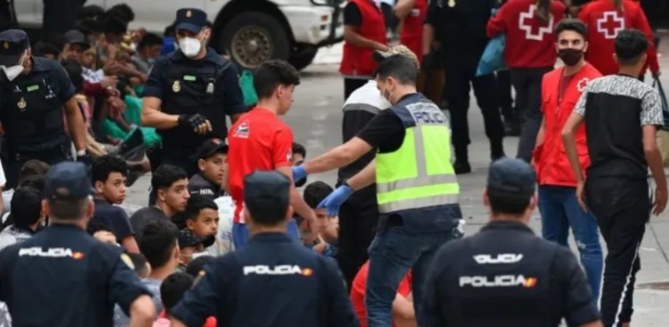 انطلاق محاكمة مسؤولتين إسبانيتين سابقتين بتهمة ترحيل 55 قاصرًا مغربيا