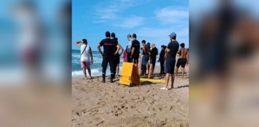 مأساة بشاطئ الغابة الدبلوماسية.. طفل يفقد حياته غرقا وسط أمواج عاتية