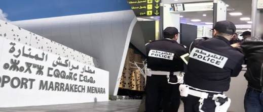 سائح فرنسي يتهم شرطة مطار مراكش بالسرقة.. والكاميرات تكشف المفاجأة