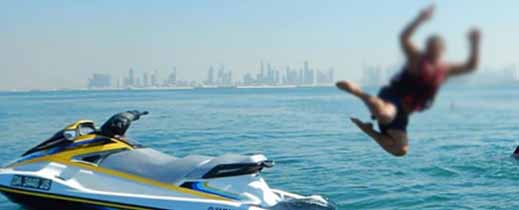 مصرع شاب غرقا في شاطئ رأس الماء بعد قفزه من دراجة مائية