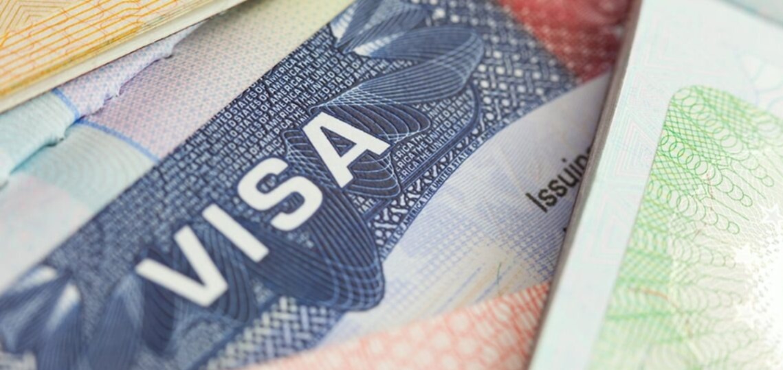 السفارة الأمريكية بالمغرب تُحذر من التزوير في ملفات التأشيرة: حظر دائم للمخالفين السفارة الأمريكية بالمغرب تُحذر من التزوير في ملفات التأشيرة: حظر دائم للمخالفين