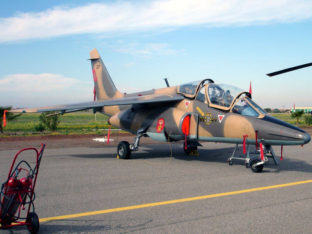 المغرب.. سقوط طائرة عسكرية تدريبية ومصرع فردين من طاقمها المغرب.. سقوط طائرة عسكرية تدريبية ومصرع فردين من طاقمها