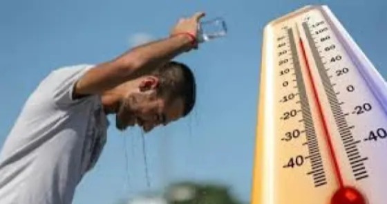 موجة حر خانقة تضرب المغرب وتستمر حتى 10 غشت موجة حر خانقة تضرب المغرب وتستمر حتى 10 غشت