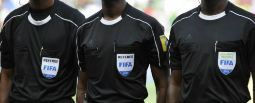 بعد شكاوي تحكيمية متكررة.."الكاف" يستعين بطاقم تحكيمي أجنبي لقيادة كأس أمم افريقيا بالمغرب بعد شكاوي تحكيمية متكررة.."الكاف" يستعين بطاقم تحكيمي أجنبي لقيادة كأس أمم افريقيا بالمغرب