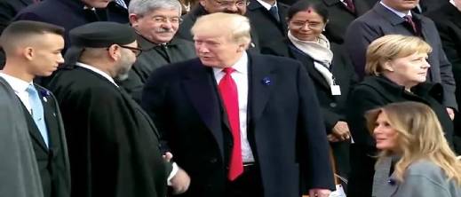 رسالة من ترامب إلى الملك: "الولايات المتحدة الأمريكية تعترف بسيادة المغرب على الصحراء" رسالة من ترامب إلى الملك: "الولايات المتحدة الأمريكية تعترف بسيادة المغرب على الصحراء"