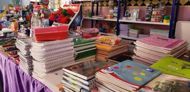 رابطة الكتبيين تحذر الآباء من التخفيضات الوهمية للكتب على وسائل التواصل رابطة الكتبيين تحذر الآباء من التخفيضات الوهمية للكتب على وسائل التواصل