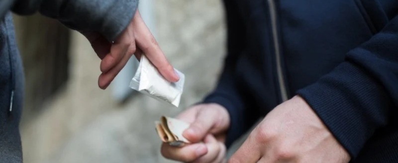 تحقيق يكشف استغلال شبكات إجرامية  لمغاربة في تجارة المخدرات بإيطاليا تحقيق يكشف استغلال شبكات إجرامية  لمغاربة في تجارة المخدرات بإيطاليا