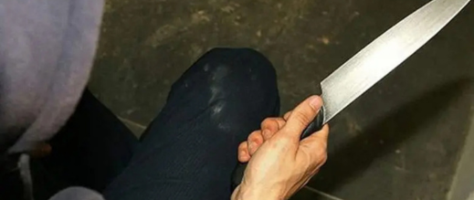 أب مدمن يقتل ابنه المراهق بضربات قاتلة أب مدمن يقتل ابنه المراهق بضربات قاتلة