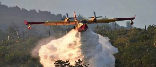 بناء على طلب لشبونة، المغرب يرسل طائرتي "كنادير" لإخماد الحرائق بالبرتغال بناء على طلب لشبونة، المغرب يرسل طائرتي "كنادير" لإخماد الحرائق بالبرتغال