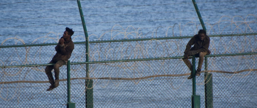 سبتة.. البحر يبتلع 17 مهاجرًا بحثًا عن الحلم الإسباني سبتة.. البحر يبتلع 17 مهاجرًا بحثًا عن الحلم الإسباني