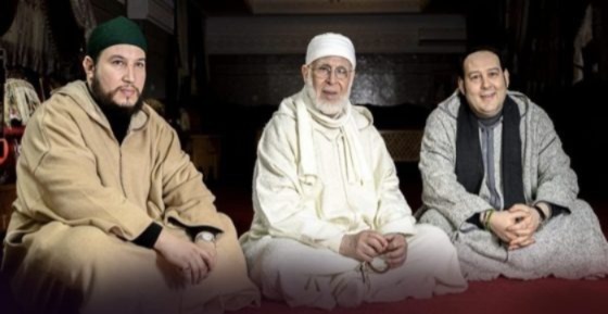 مقدمو الطريقة البودشيشية يجتمعون لحسم مشيخة الزاوية مقدمو الطريقة البودشيشية يجتمعون لحسم مشيخة الزاوية