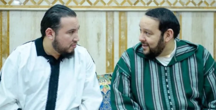 معاذ القادري شيخا للطريقة البودشيشية بتزكية من أخيه منير معاذ القادري شيخا للطريقة البودشيشية بتزكية من أخيه منير