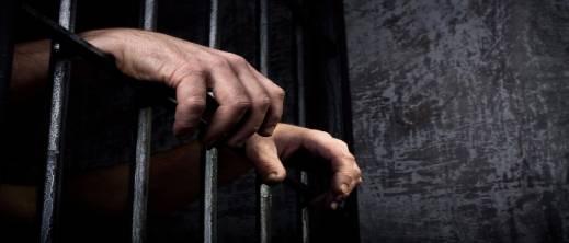 عين عودة.. علاقة محرمة تقود أبا وابنته إلى الاعتقال بعد إنجاب ستة أبناء