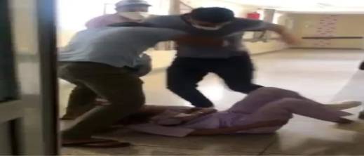 مساعدة علاج تهدد بحرق نفسها بعد إطلاق سراح المعتدية عليها مساعدة علاج تهدد بحرق نفسها بعد إطلاق سراح المعتدية عليها