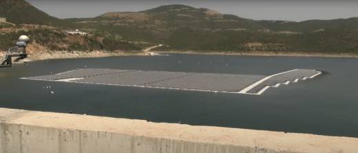 الألواح الشمسية العائمة.. سلاح المغرب الجديد ضد تبخر السدود الألواح الشمسية العائمة.. سلاح المغرب الجديد ضد تبخر السدود