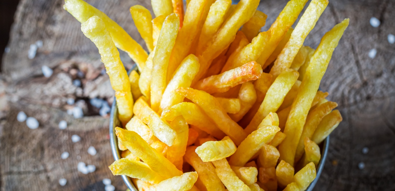 بطاطس مشبوهة تغزو مطاعم الحسيمة: دعوات لتدخل عاجل من الداخلية بطاطس مشبوهة تغزو مطاعم الحسيمة: دعوات لتدخل عاجل من الداخلية