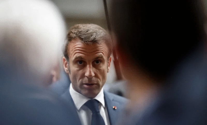 الرئيس الفرنسي إيمانويل ماكرون يختار رئيسا جديدا للوزراء الرئيس الفرنسي إيمانويل ماكرون يختار رئيسا جديدا للوزراء