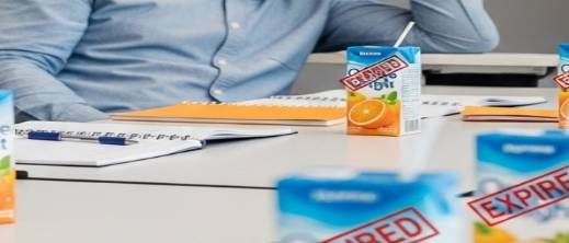 تسمم جماعي بسبب عصير في دورة تكوينية يطيح بثلاثة أساتذة في المستشفى تسمم جماعي بسبب عصير في دورة تكوينية يطيح بثلاثة أساتذة في المستشفى