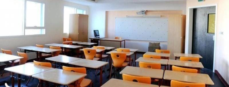 وزارة التعليم تراقب حضور التلاميذ والأساتذة يوميا وزارة التعليم تراقب حضور التلاميذ والأساتذة يوميا