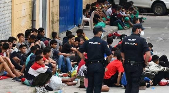 مليلية تحت الضغط: إسبانيا تطلق أولى مراحل ترحيل القاصرين غير المرفقين