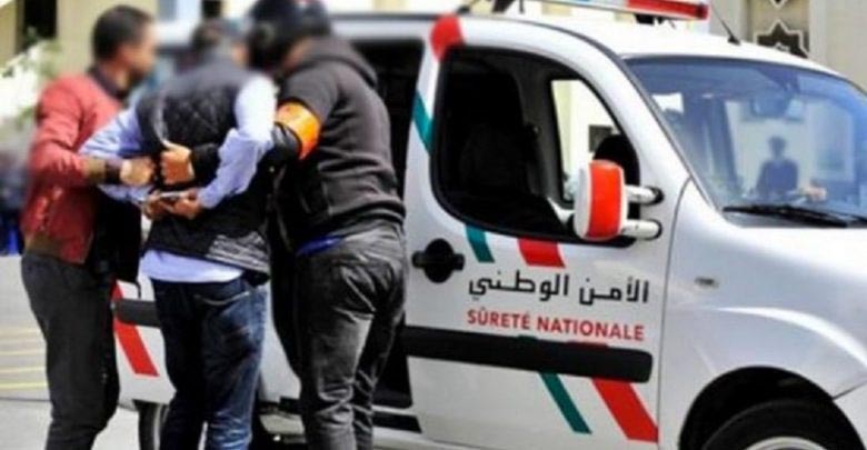 توقيف 3 مبحوث عنهم وحجز مخدرات وأسلحة بالناظور