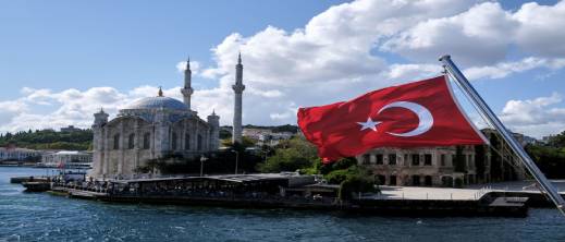 ترحيلات صامتة من تركيا إلى المغرب.. مسافرون مغاربة يشتكون من "استجوابات مهينة" واحتجاز غامض