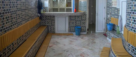 النقض تلزم صاحب حمام بتعويض زبون بـ25 مليون بعدما “زلق” داخله