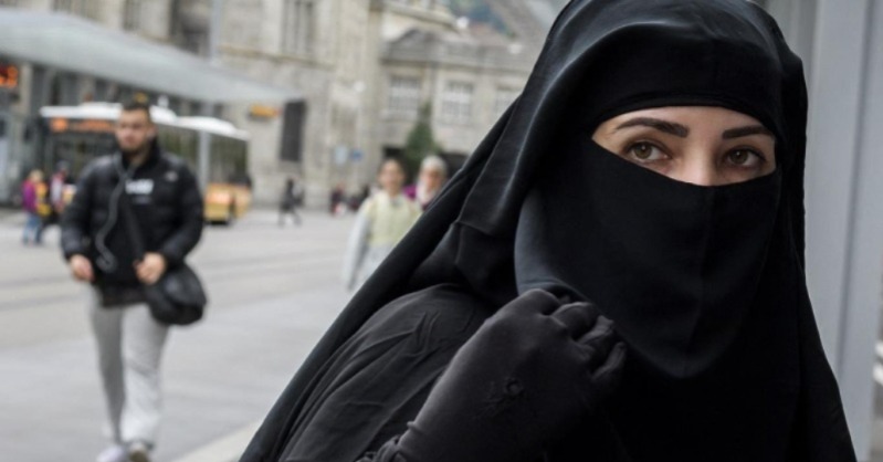 اليمين المتطرف يدفع بقانون حظر النقاب في البرتغال إلى الواجهة اليمين المتطرف يدفع بقانون حظر النقاب في البرتغال إلى الواجهة