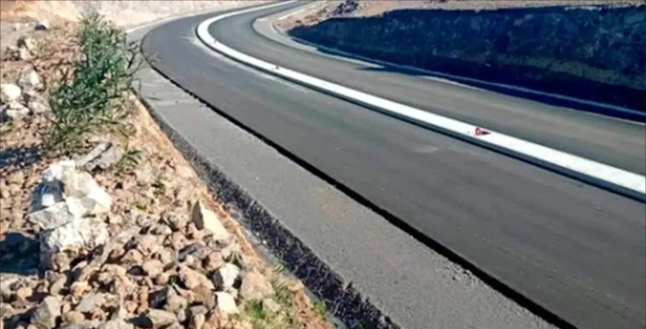 بدء مشروع تثنية الطريق الوطنية رقم 16 بين أركمان ورأس الماء بالناظور بدء مشروع تثنية الطريق الوطنية رقم 16 بين أركمان ورأس الماء بالناظور