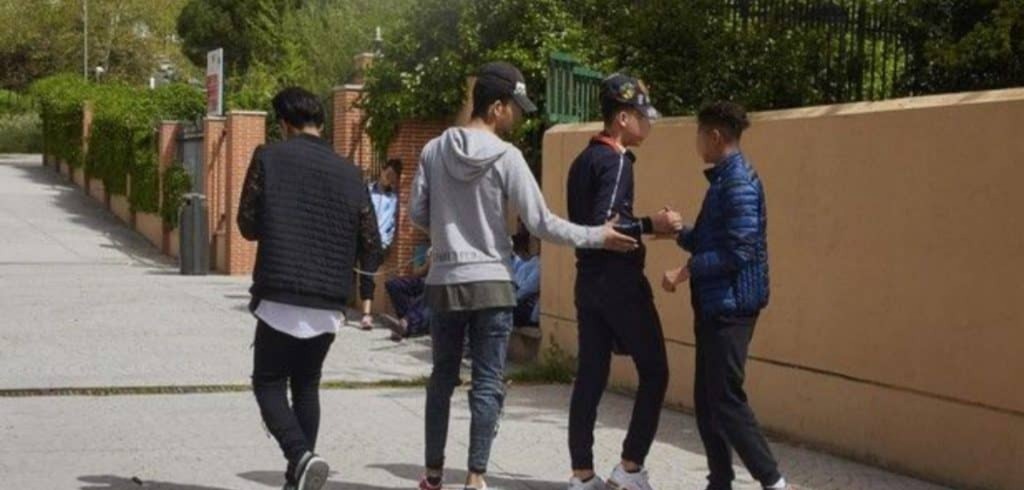 إسبانيا.. توقيف آباء مغاربة بتهمة التخلي عن أبنائهم بغاية الحصول على إعانات وإقامة إسبانيا.. توقيف آباء مغاربة بتهمة التخلي عن أبنائهم بغاية الحصول على إعانات وإقامة