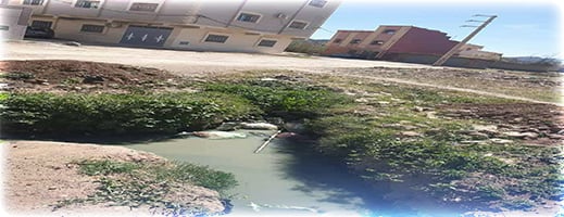 مياه "الواد الحار" تخنق واد أزوكاغ وساكنة حي إبوعجاجا تشكو الإهمال المتواصل مياه "الواد الحار" تخنق واد أزوكاغ وساكنة حي إبوعجاجا تشكو الإهمال المتواصل