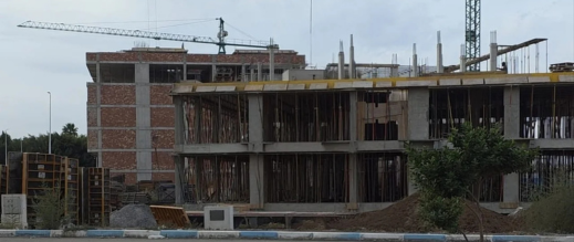 الإدارة تعيق التنمية: أزمة الربط بالماء والكهرباء في الناظور مستمرة الإدارة تعيق التنمية: أزمة الربط بالماء والكهرباء في الناظور مستمرة